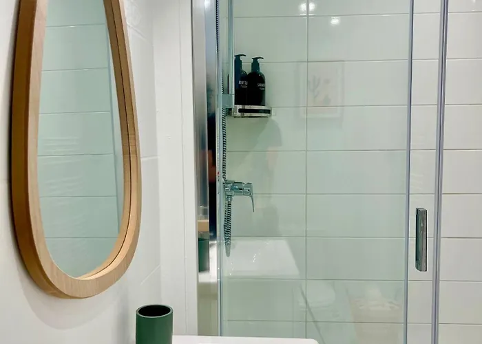 Chic Nivoy Retreat, Parking Et Gare A Proximite Apartmán